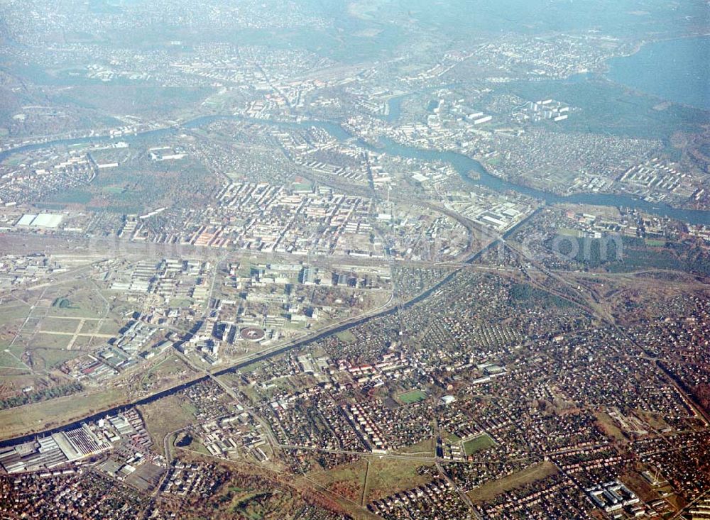 Aerial photograph Berlin - Adlershof - Gewerbegebiet WISTAS Berlin - Adlershof mit Ringteilchenbeschleuniger BESSY II.