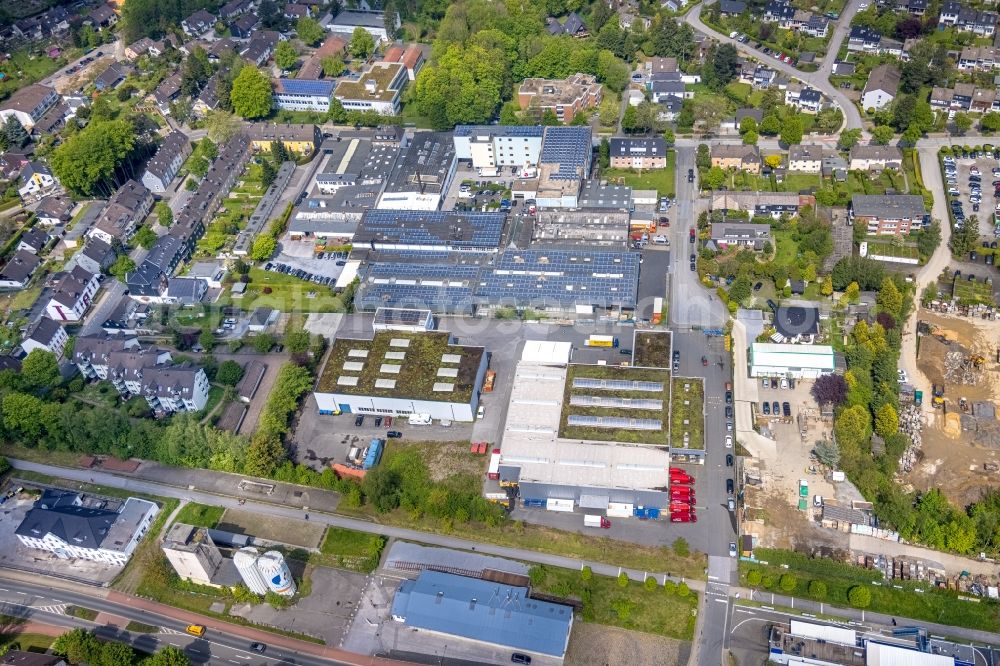 Heiligenhaus from the bird's eye view: Industrial estate and company settlement on Ziegelstrasse - Nordring - Bahnhofstrasse in Heiligenhaus at Ruhrgebiet in the state North Rhine-Westphalia, Germany