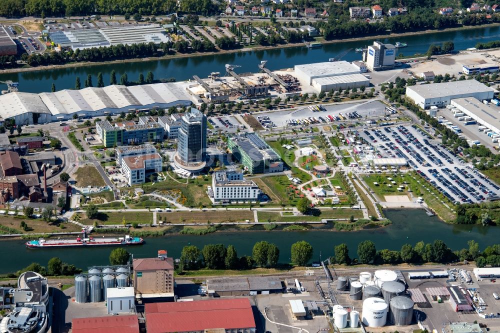 Aerial image Heilbronn - Industrial estate and company settlement ZUKUNFTSPARK WOHLGELEGEN UND INNOVATIONSFARBIK HEILBRONN in Heilbronn in the state Baden-Wurttemberg, Germany