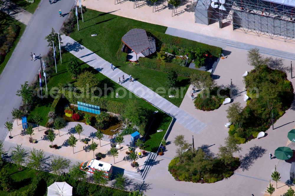 Aerial photograph Heilbronn - Industrial estate and company settlement ZUKUNFTSPARK WOHLGELEGEN UND INNOVATIONSFARBIK HEILBRONN in Heilbronn in the state Baden-Wurttemberg, Germany