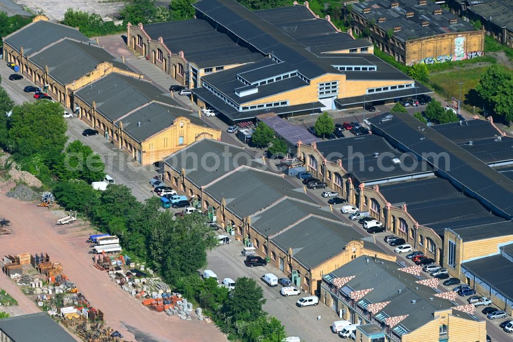 Aerial photograph Magdeburg - Industrial estate and company settlement to the Viehboerse in the district Stadtfeld Ost in Magdeburg in the state Saxony-Anhalt, Germany