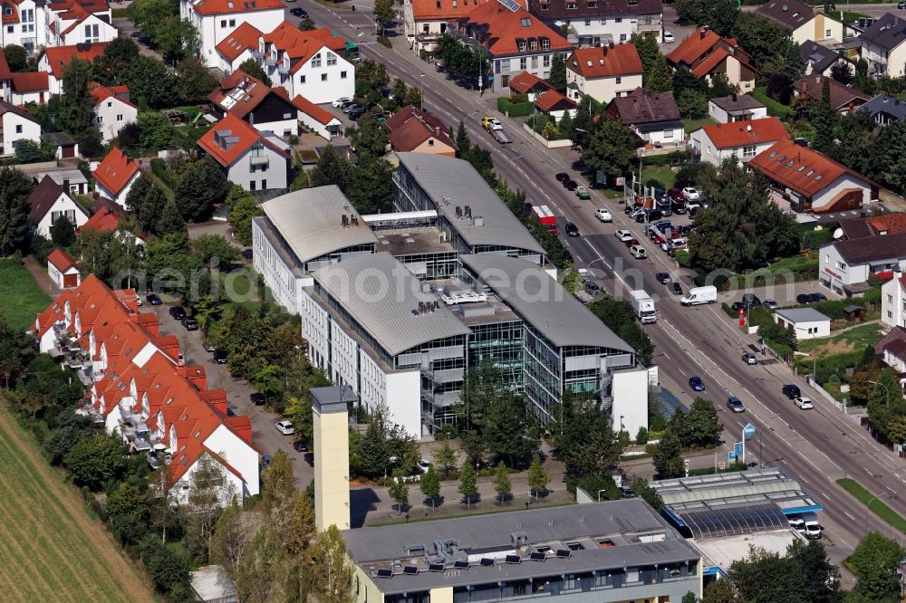 Aerial photograph Neuried - Commercial buildings at Forstenrieder Strasse and Floriansbogen in Neuried in Neuried in the state Bavaria