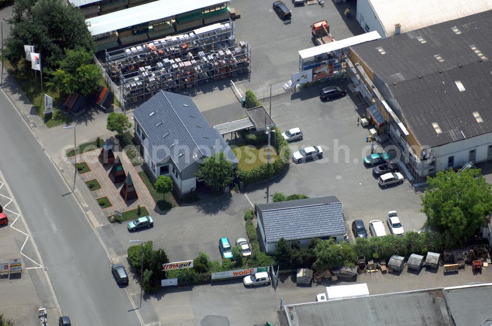 Aerial image Kamen - Gewerbehof im Gewerbegebiet Henry-Everling-Strasse. Der Gewerbehof besteht aus 3 Bürogebäuden (850 m², 242 m² und 85 m²) und Vertriebshallen (900 m² und 1637 m²). Adresse: Gutenbergstr. 3, 59174 Kamen; Vermietung / Verwaltung: Unternehmensgruppe Markus Gerold, An der Vaerstbrücke 1, 59425 Unna, Tel. +49(0)2303 25036-26, Fax +49(0)2303 25036-27, E-Mail: info@markus-gerold.de