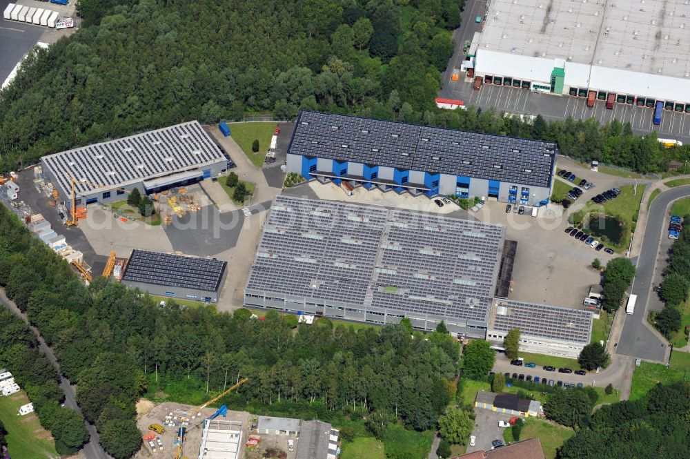 Aerial photograph Unna - Gewerbehof im Industriegebiet Nord mit zwei Logistikhallen, ein Bürogebäude mit Lagerhalle und eine Lager- und Produktionshalle an der Dreherstraßein Unna in Nordrhein-Westfalen / North Rhine-Westphalia. Ein Projekt der Unternehmensgruppe Markus Gerold.