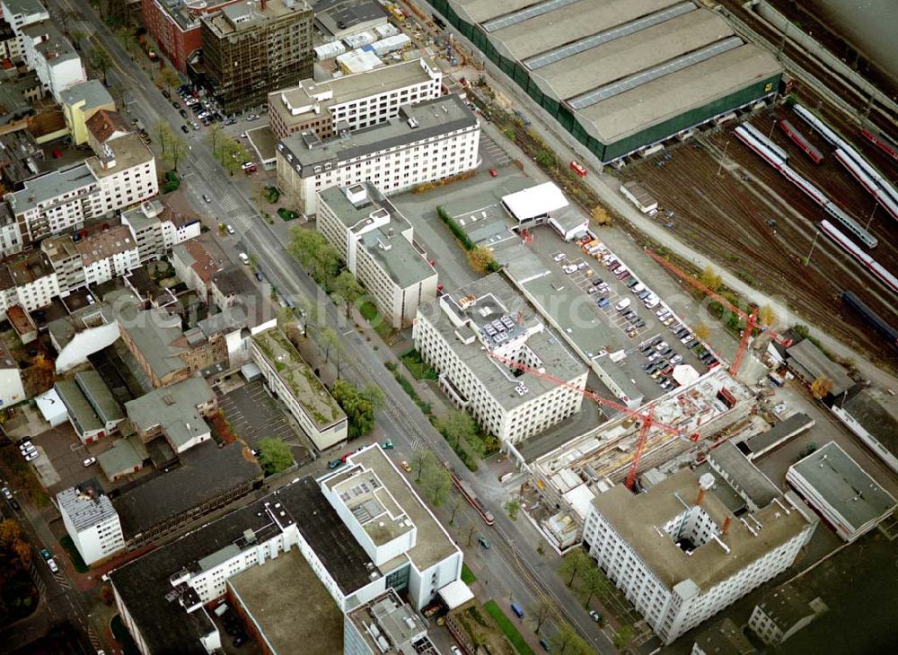 Frankfurt am Main from above - Gewerbeobjekt der MÜBAU an der Mainzer Landstraße 195 - 219 in 60326 Frankfurt/Main. (Hessen).