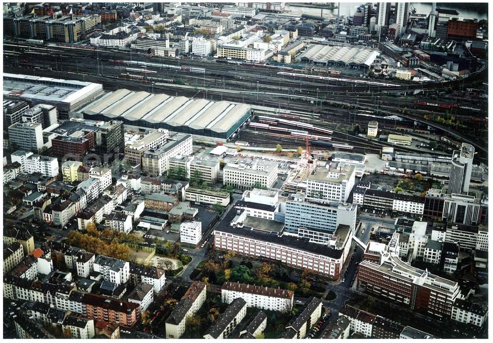 Frankfurt am Main from the bird's eye view: Gewerbeobjekt der MÜBAU an der Mainzer Landstraße 195 - 219 in 60326 Frankfurt/Main. (Hessen).