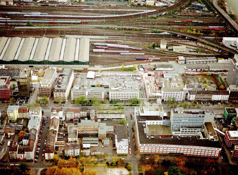 Frankfurt am Main from above - Gewerbeobjekt der MÜBAU an der Mainzer Landstraße 195 - 219 in 60326 Frankfurt/Main. (Hessen).