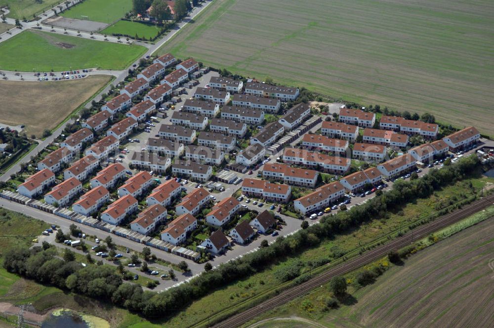 Großkugel from the bird's eye view: Der Gewerbepark Großkugel bietet mehr als nur Gewerbegrundstücke. Flexible Grundstücksgrößen, bedarfsgerechten Zuschnitt der Grundstücke, ebene Lage, sofortige Bebaubarkeit. Das alles in der Nähe des Flughafens Leipzig-Halle, der Autobahn A9 (Nürnberg - Berlin) und der Bundesstraße B6. Ein sehr guter Standort für Industrie-, Gewerbe- und Büroansiedlung. Ein Projekt der HVB-Immobilien AG.