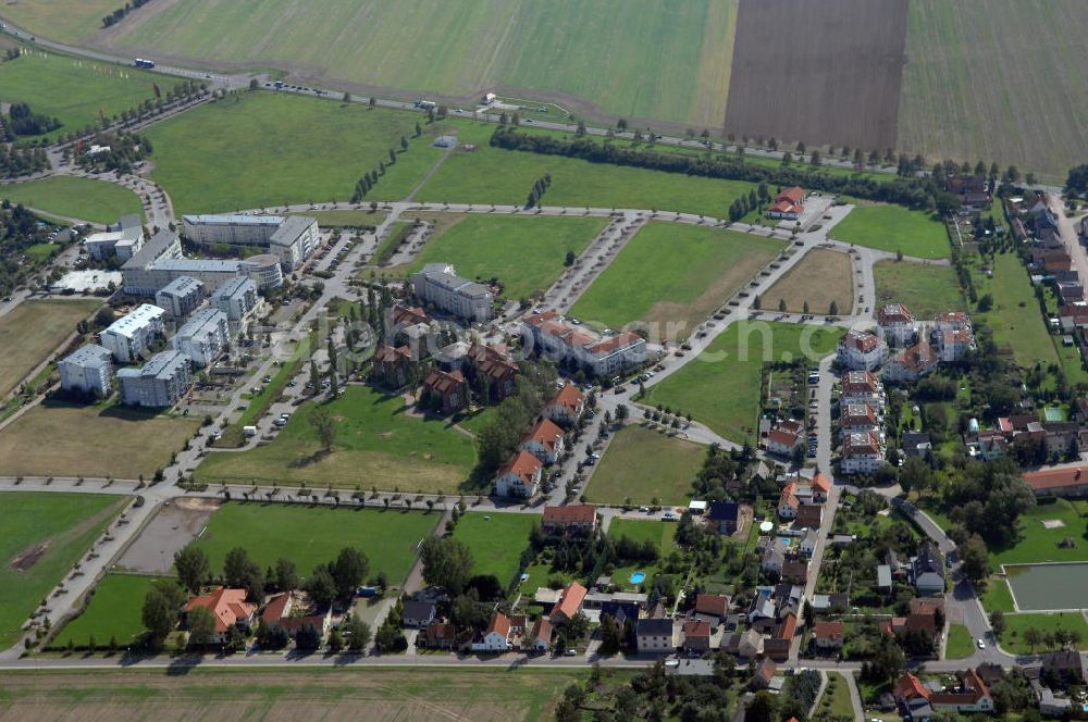 Großkugel from above - Der Gewerbepark Großkugel bietet mehr als nur Gewerbegrundstücke. Flexible Grundstücksgrößen, bedarfsgerechten Zuschnitt der Grundstücke, ebene Lage, sofortige Bebaubarkeit. Das alles in der Nähe des Flughafens Leipzig-Halle, der Autobahn A9 (Nürnberg - Berlin) und der Bundesstraße B6. Ein sehr guter Standort für Industrie-, Gewerbe- und Büroansiedlung. Ein Projekt der HVB-Immobilien AG.