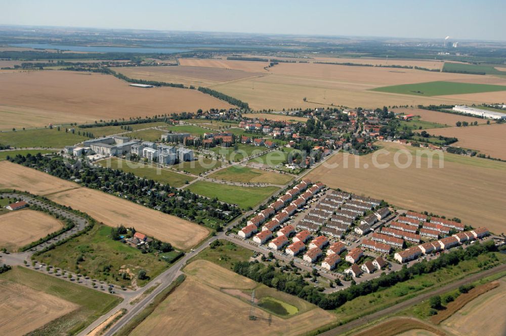 Aerial image Großkugel - Der Gewerbepark Großkugel bietet mehr als nur Gewerbegrundstücke. Flexible Grundstücksgrößen, bedarfsgerechten Zuschnitt der Grundstücke, ebene Lage, sofortige Bebaubarkeit. Das alles in der Nähe des Flughafens Leipzig-Halle, der Autobahn A9 (Nürnberg - Berlin) und der Bundesstraße B6. Ein sehr guter Standort für Industrie-, Gewerbe- und Büroansiedlung. Ein Projekt der HVB-Immobilien AG.