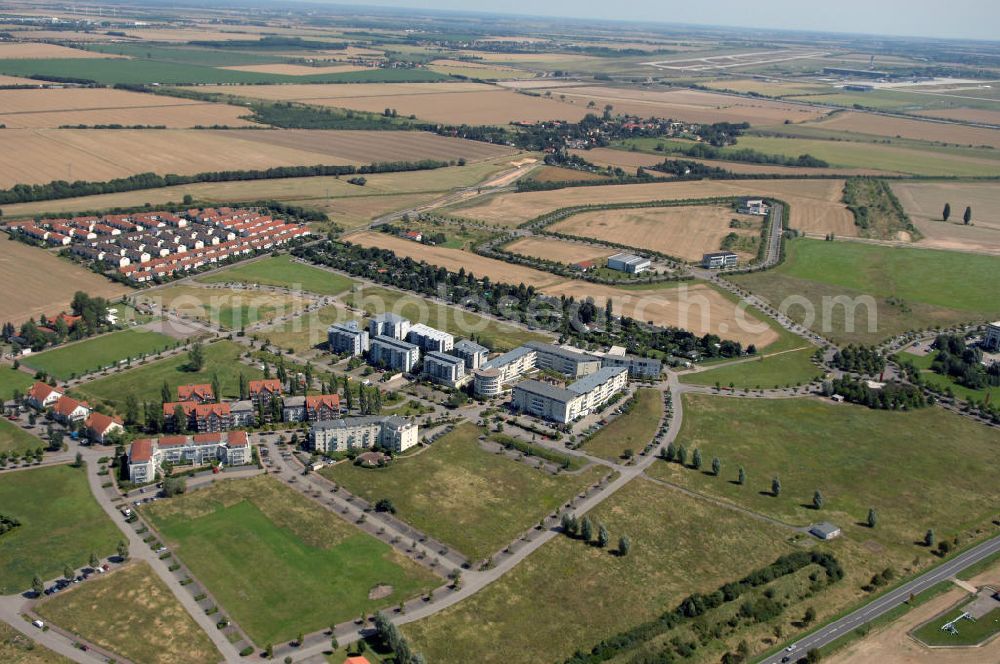 Aerial image Großkugel - Der Gewerbepark Großkugel bietet mehr als nur Gewerbegrundstücke. Flexible Grundstücksgrößen, bedarfsgerechten Zuschnitt der Grundstücke, ebene Lage, sofortige Bebaubarkeit. Das alles in der Nähe des Flughafens Leipzig-Halle, der Autobahn A9 (Nürnberg - Berlin) und der Bundesstraße B6. Ein sehr guter Standort für Industrie-, Gewerbe- und Büroansiedlung. Ein Projekt der HVB-Immobilien AG.