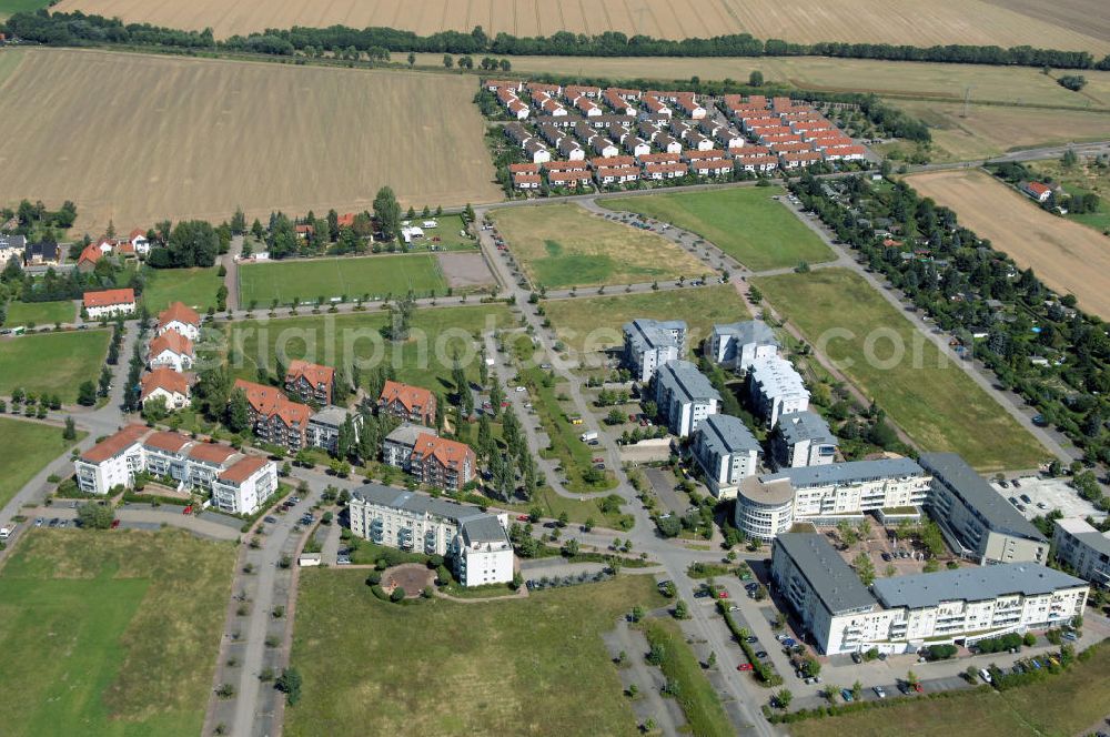 Großkugel from above - Der Gewerbepark Großkugel bietet mehr als nur Gewerbegrundstücke. Flexible Grundstücksgrößen, bedarfsgerechten Zuschnitt der Grundstücke, ebene Lage, sofortige Bebaubarkeit. Das alles in der Nähe des Flughafens Leipzig-Halle, der Autobahn A9 (Nürnberg - Berlin) und der Bundesstraße B6. Ein sehr guter Standort für Industrie-, Gewerbe- und Büroansiedlung. Ein Projekt der HVB-Immobilien AG.