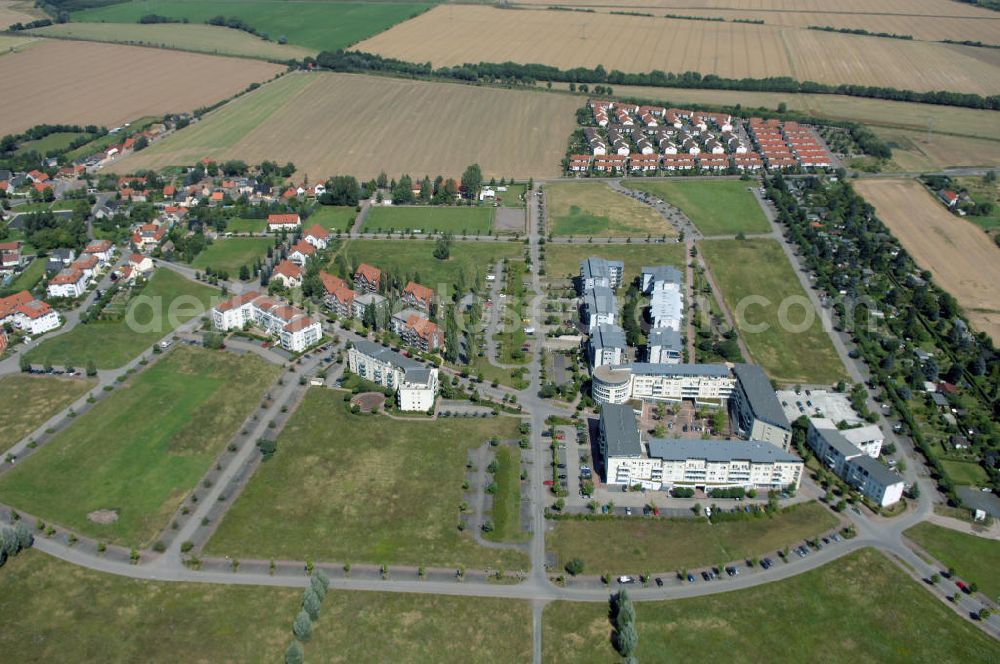 Aerial image Großkugel - Der Gewerbepark Großkugel bietet mehr als nur Gewerbegrundstücke. Flexible Grundstücksgrößen, bedarfsgerechten Zuschnitt der Grundstücke, ebene Lage, sofortige Bebaubarkeit. Das alles in der Nähe des Flughafens Leipzig-Halle, der Autobahn A9 (Nürnberg - Berlin) und der Bundesstraße B6. Ein sehr guter Standort für Industrie-, Gewerbe- und Büroansiedlung. Ein Projekt der HVB-Immobilien AG.