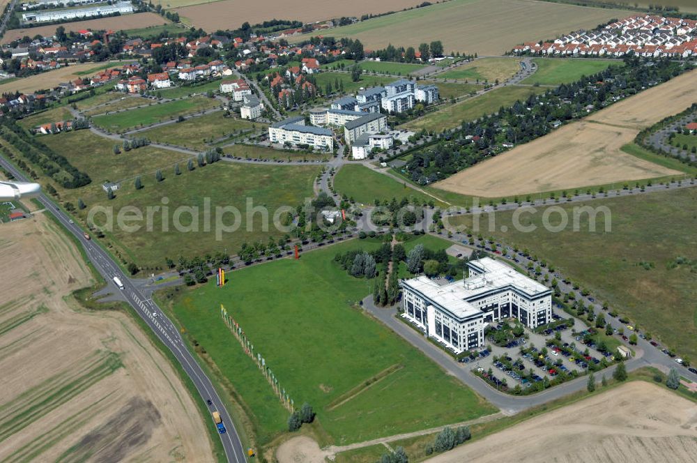 Aerial photograph Großkugel - Der Gewerbepark Großkugel bietet mehr als nur Gewerbegrundstücke. Flexible Grundstücksgrößen, bedarfsgerechten Zuschnitt der Grundstücke, ebene Lage, sofortige Bebaubarkeit. Das alles in der Nähe des Flughafens Leipzig-Halle, der Autobahn A9 (Nürnberg - Berlin) und der Bundesstraße B6. Ein sehr guter Standort für Industrie-, Gewerbe- und Büroansiedlung. Ein Projekt der HVB-Immobilien AG.