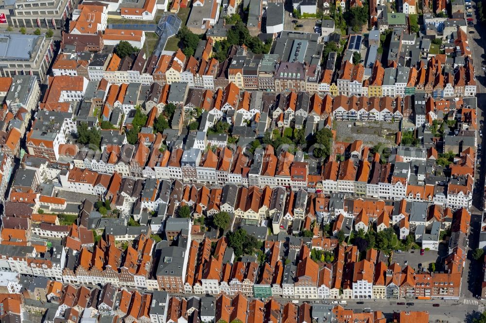 Aerial photograph Lübeck - Gabled houses of the old town in the center of Lübeck in Schleswig-Holstein