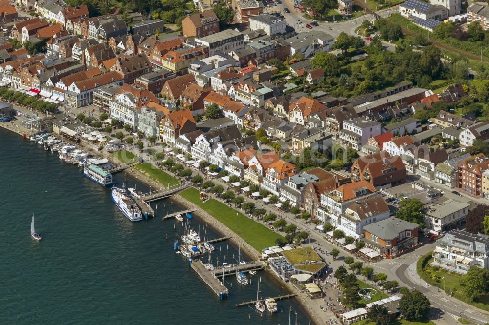 Aerial photograph Lübeck OT Travemünde - Gabled houses - ranks at the Baltic port of Lübeck - Travemünde in Schleswig-Holstein