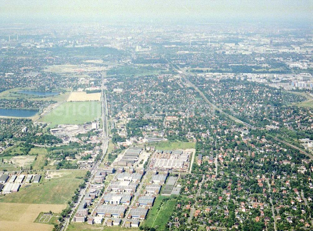 Aerial photograph Berlin - Mahlsdorf - GIP-Gewerbegebiet in Berlin-Mahlsdorf an der B1.