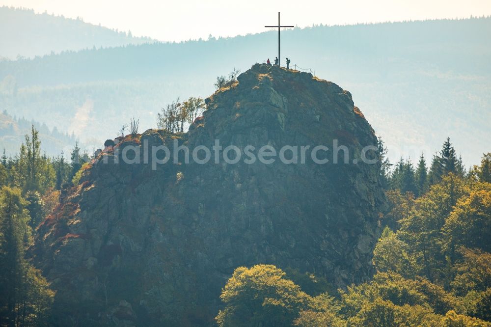 Aerial photograph Olsberg - Rocky and mountainous landscape of Feldstein - Landschaft Bruchhauser Steine in Olsberg in the state North Rhine-Westphalia, Germany