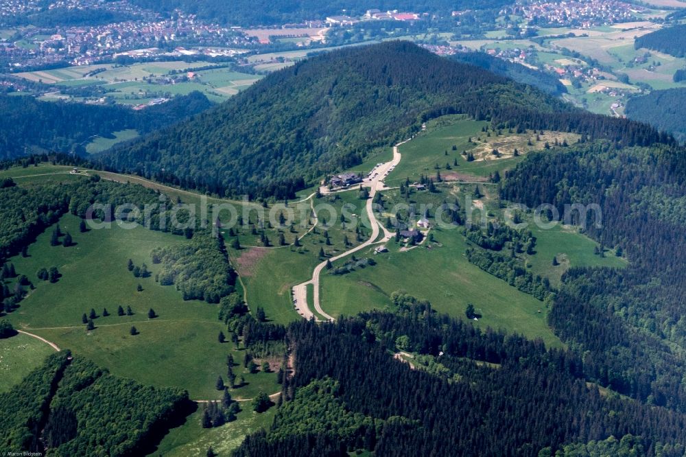 Simonswald from the bird's eye view: Rocky and mountainous landscape of Kandel in the district Sankt Peter in Waldkirch in the state Baden-Wuerttemberg