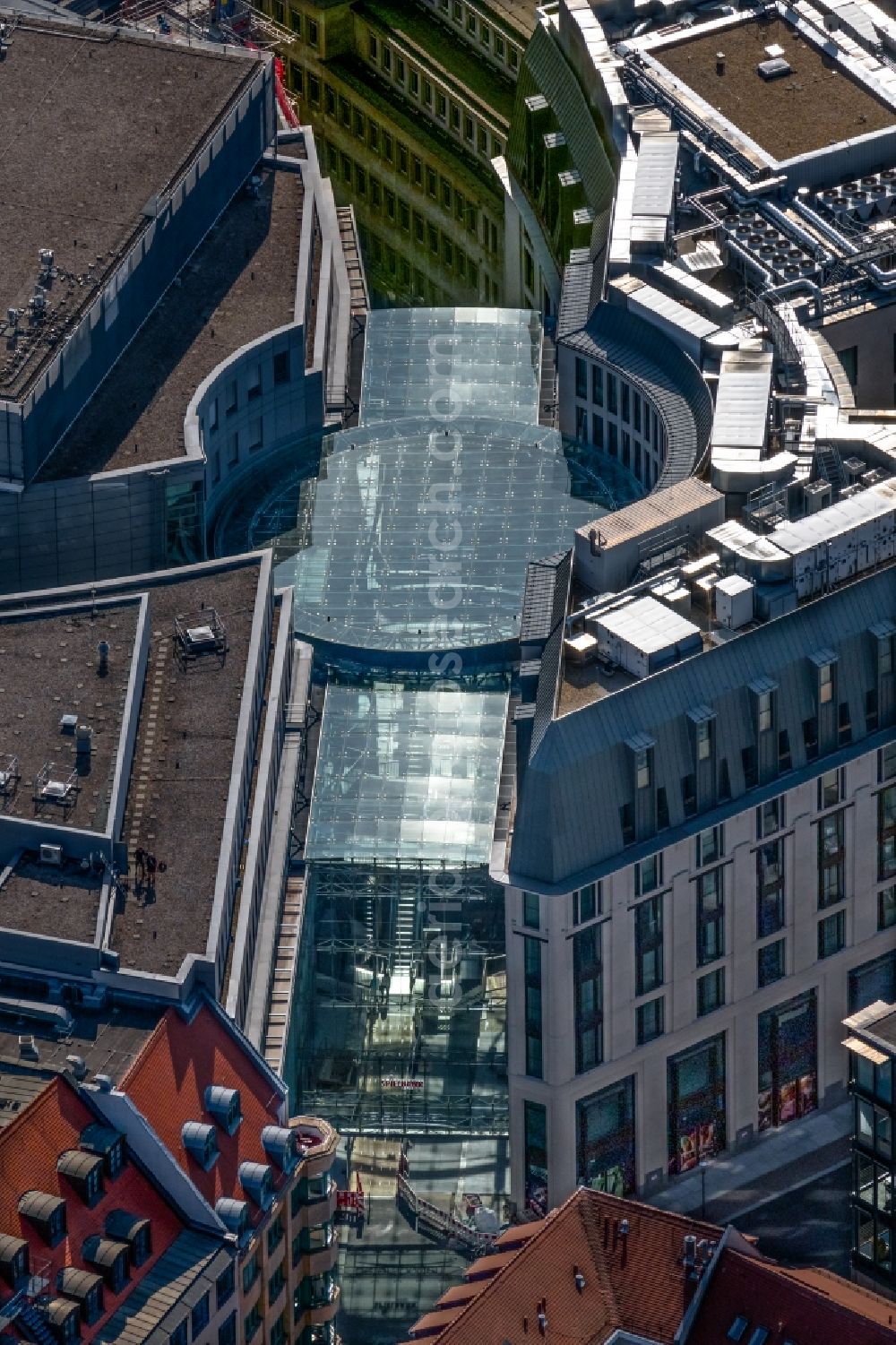 Leipzig from the bird's eye view: Glass roof Building of the shopping center Petersbogen in the district Zentrum in Leipzig in the state Saxony, Germany