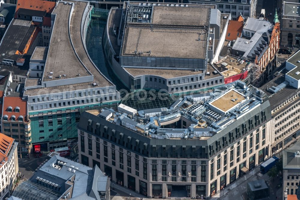 Leipzig from the bird's eye view: Glass roof Building of the shopping center Petersbogen in the district Zentrum in Leipzig in the state Saxony, Germany