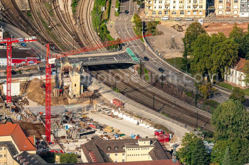 Offenburg from the bird's eye view: Ride a train on the track Rheintal ausfahrt Bahnhof Offenburg in Offenburg in the state Baden-Wurttemberg, Germany