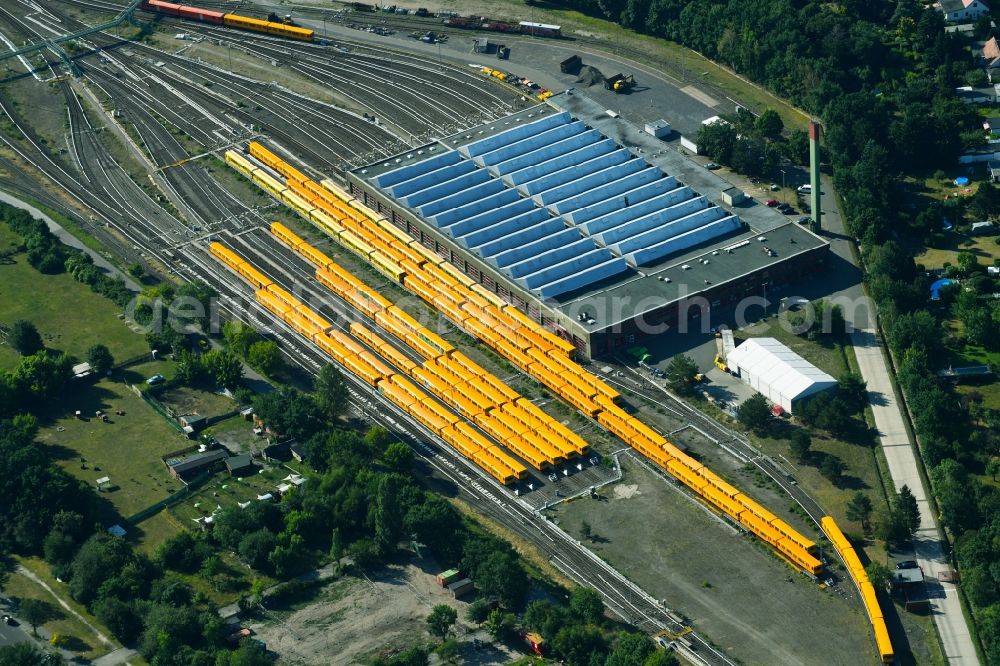 Aerial photograph Berlin - Tracks of U-Bahn at the depot of the operating plant in the district Neukoelln in Berlin, Germany