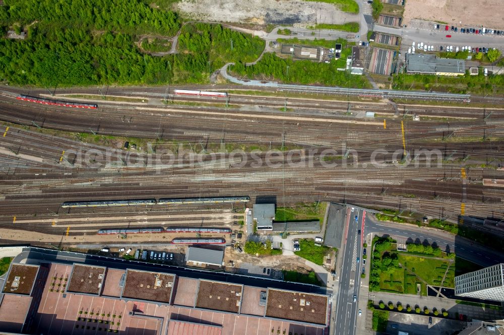 Aerial photograph Dortmund - Railway tracks in the station area of a??a??the main station Dortmund in Dortmund in the federal state North Rhine-Westphalia, Germany