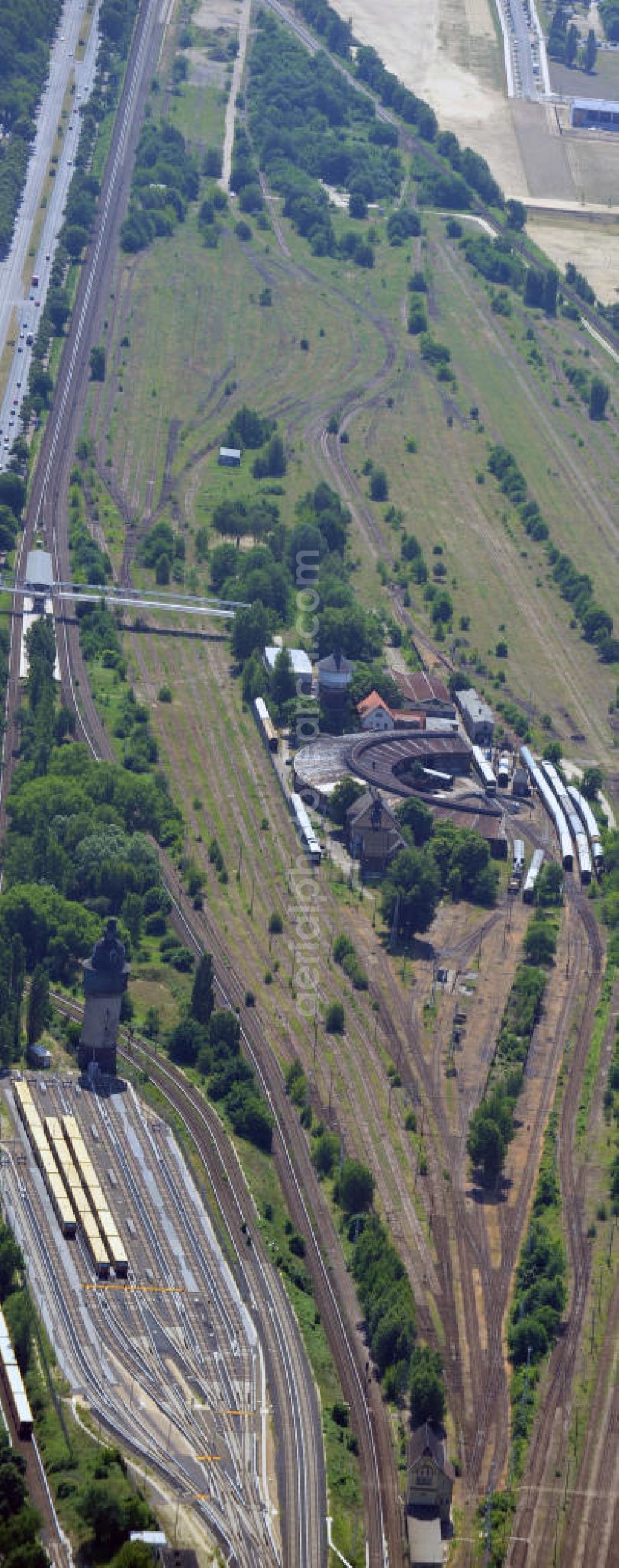 Aerial image Berlin - Tracks on the former goods yard and the operating base Schöneweide in Berlin