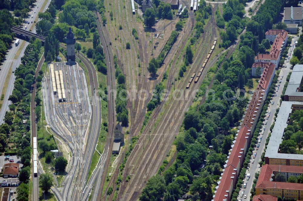 Berlin from above - Tracks on the former goods yard and the operating base Schöneweide in Berlin