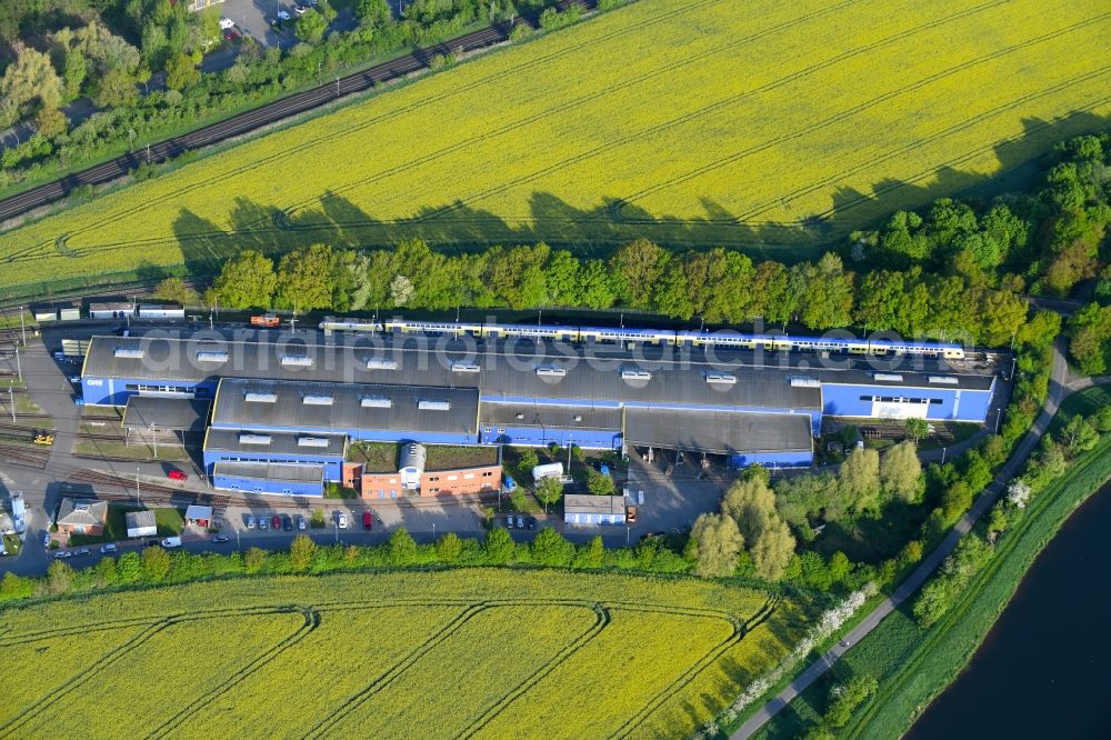 Aerial photograph Uelzen - Tracks of Osthannoversche Eisenbahnen AG on Dannenberger Bahnbogen at the depot of the operating plant in Uelzen in the state Lower Saxony, Germany