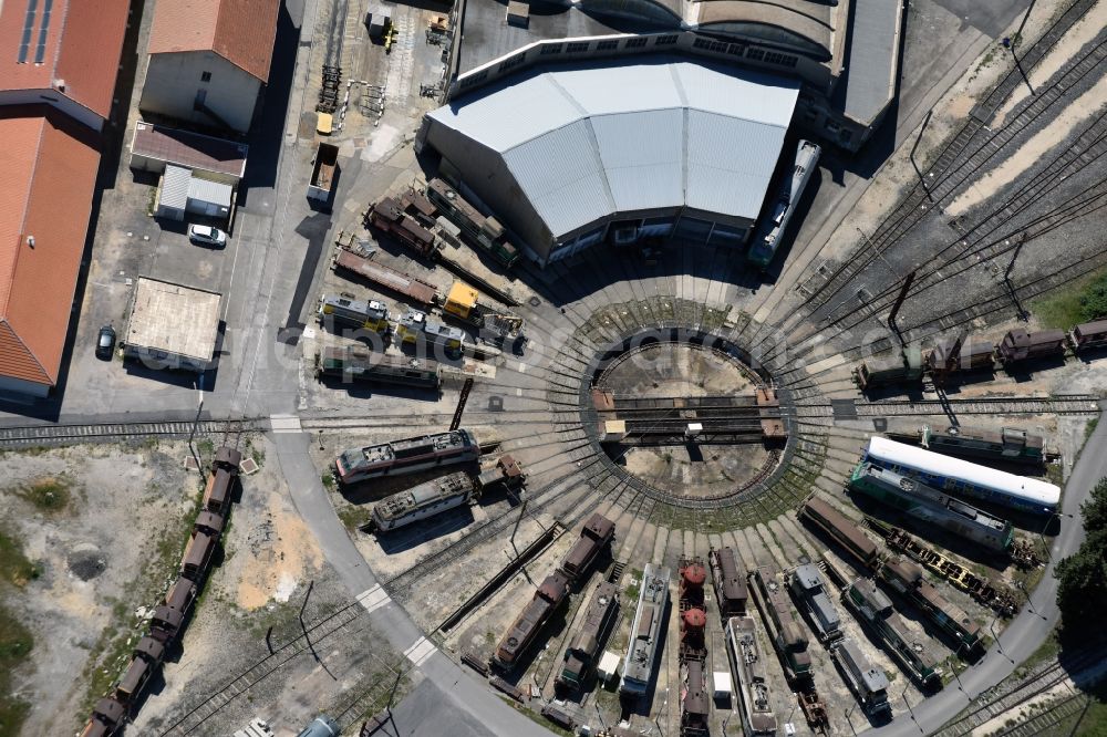 Aerial photograph Avignon - Trackage and rail routes on the roundhouse - locomotive hall of the railway operations work on Avennue Pierre Semard in Avignon in Provence-Alpes-Cote d'Azur, France