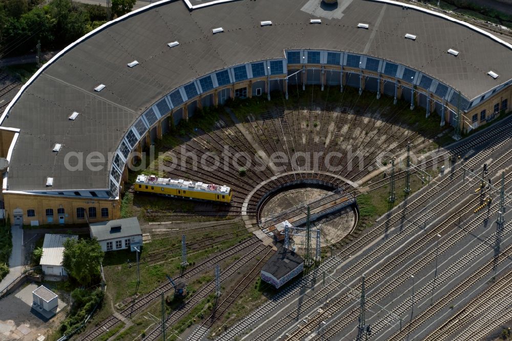 Leipzig from the bird's eye view: Trackage and rail routes on the roundhouse - locomotive hall of the railway operations work in Leipzig in the state Saxony, Germany