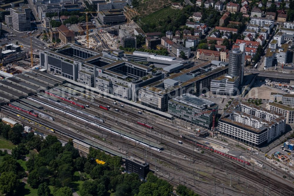 Aerial photograph Stuttgart - Track progress and building of the main station of the railway in the district Stadtzentrum in Stuttgart in the state Baden-Wuerttemberg, Germany