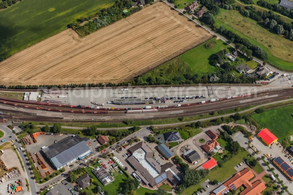 Aerial photograph Niebüll - Track layout and railway operations building in Niebuell in the state Schleswig-Holstein, Germany