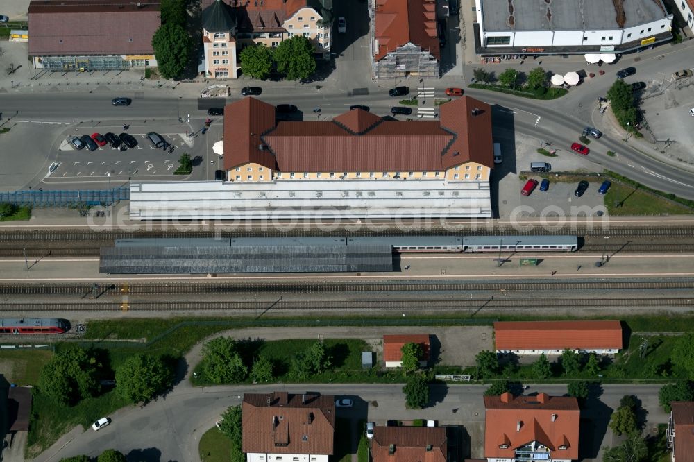 Immenstadt im Allgäu from above - Station railway building of Bahnhof Immenstadt of the Deutsche Bahn on Bahnhofstrasse in Immenstadt im Allgaeu in the state Bavaria, Germany