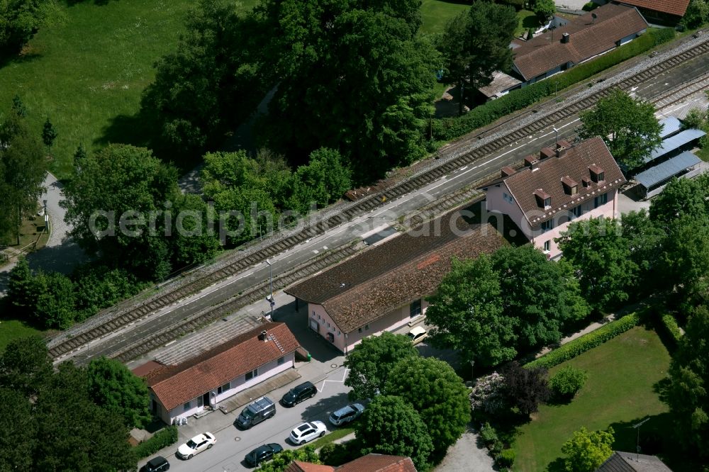 Utting am Ammersee from the bird's eye view: Station railway building of trainstation Utting of the Deutsche Bahn on Bahnhofplatz in Utting am Ammersee in the state Bavaria, Germany