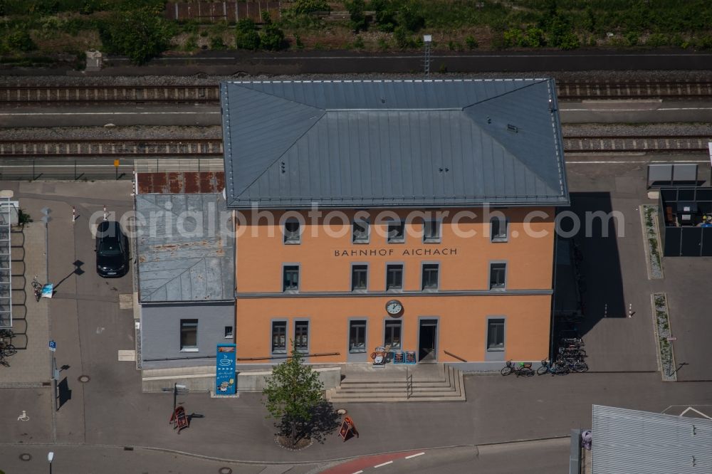 Aichach from the bird's eye view: Station railway building of the Deutsche Bahn in Aichach in the state Bavaria, Germany