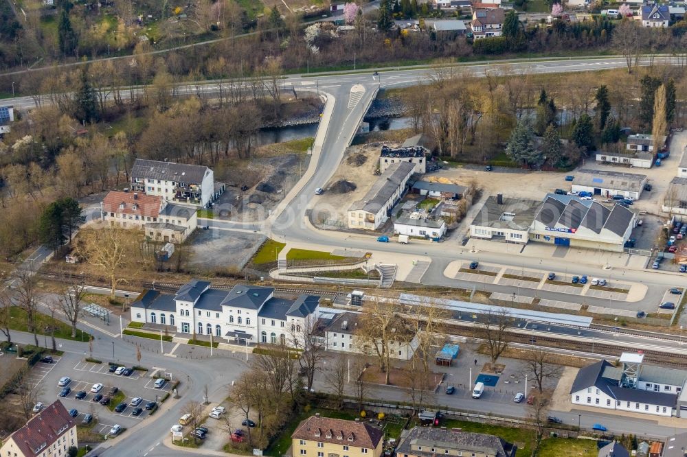 Aerial photograph Arnsberg - Station railway building of the Deutsche Bahn in Arnsberg in the state North Rhine-Westphalia, Germany