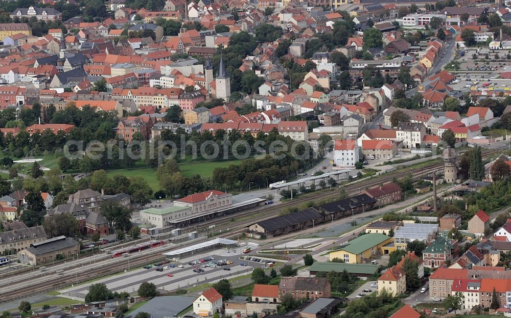 Aerial photograph Aschersleben - Station railway building of the Deutsche Bahn in Aschersleben in the state Saxony-Anhalt, Germany