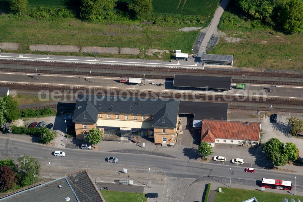 Aerial image Bad Neustadt an der Saale - Station railway building of the Deutsche Bahn in Bad Neustadt an der Saale in the state Bavaria, Germany