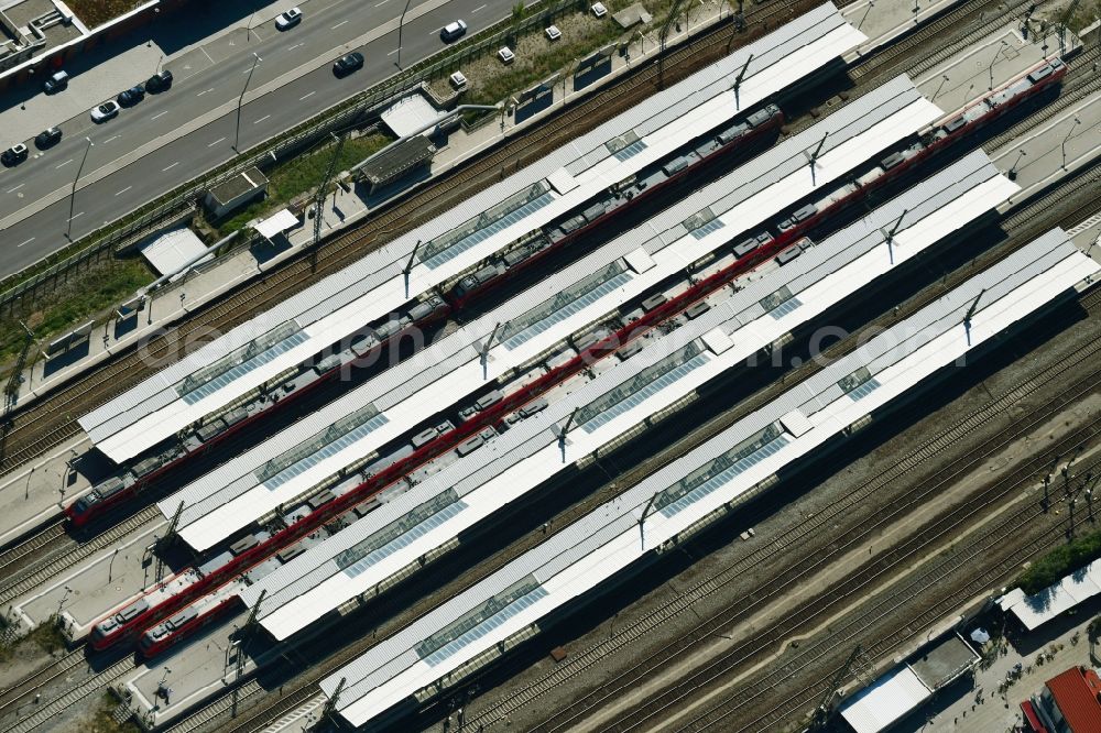 Aerial photograph München - Station railway building of the Deutsche Bahn on Bahnhof Muenchen-Pasing in Munich in the state Bavaria, Germany