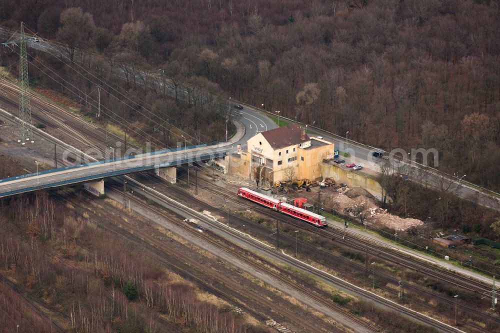 Aerial photograph Duisburg - Wedau Station railway building of the Deutsche Bahn in Duisburg in the state North Rhine-Westphalia