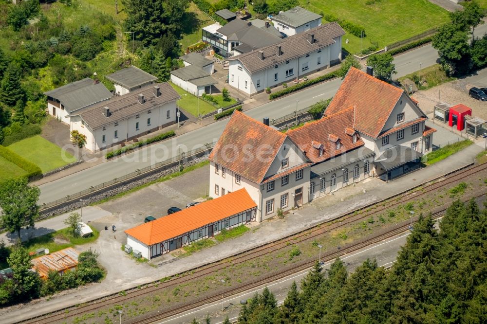 Aerial photograph Brilon-Wald - Station railway building of the Deutsche Bahn in Brilon-Wald in the state North Rhine-Westphalia, Germany