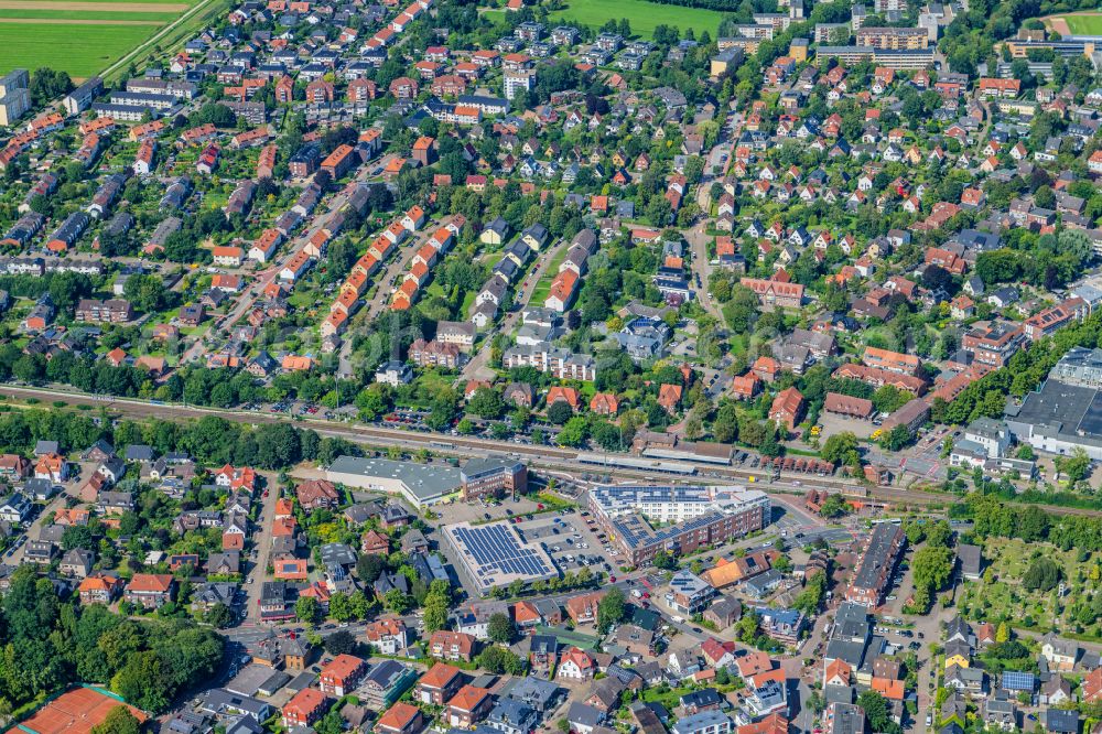 Aerial image Buxtehude - Station railway building of the Deutsche Bahn in Buxtehude in the state Lower Saxony, Germany