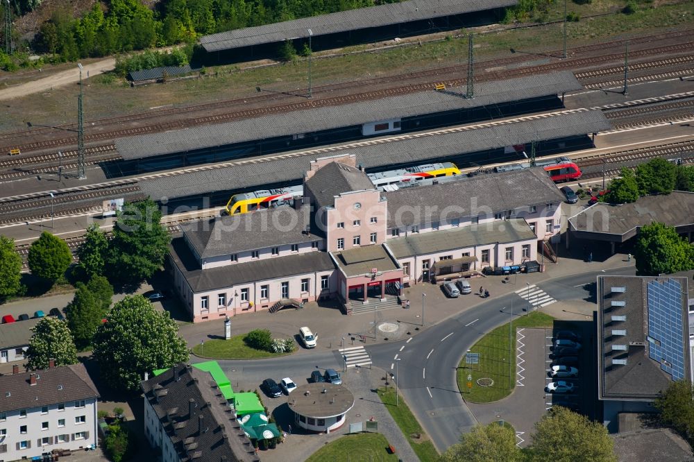 Aerial image Dillenburg - Station railway building of the Deutsche Bahn in Dillenburg in the state Hesse, Germany