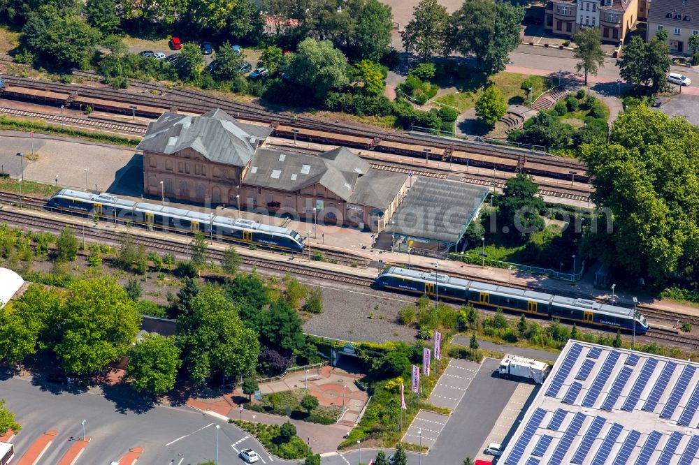 Aerial photograph Dorsten - Station railway building of the Deutsche Bahn in Dorsten in the state North Rhine-Westphalia