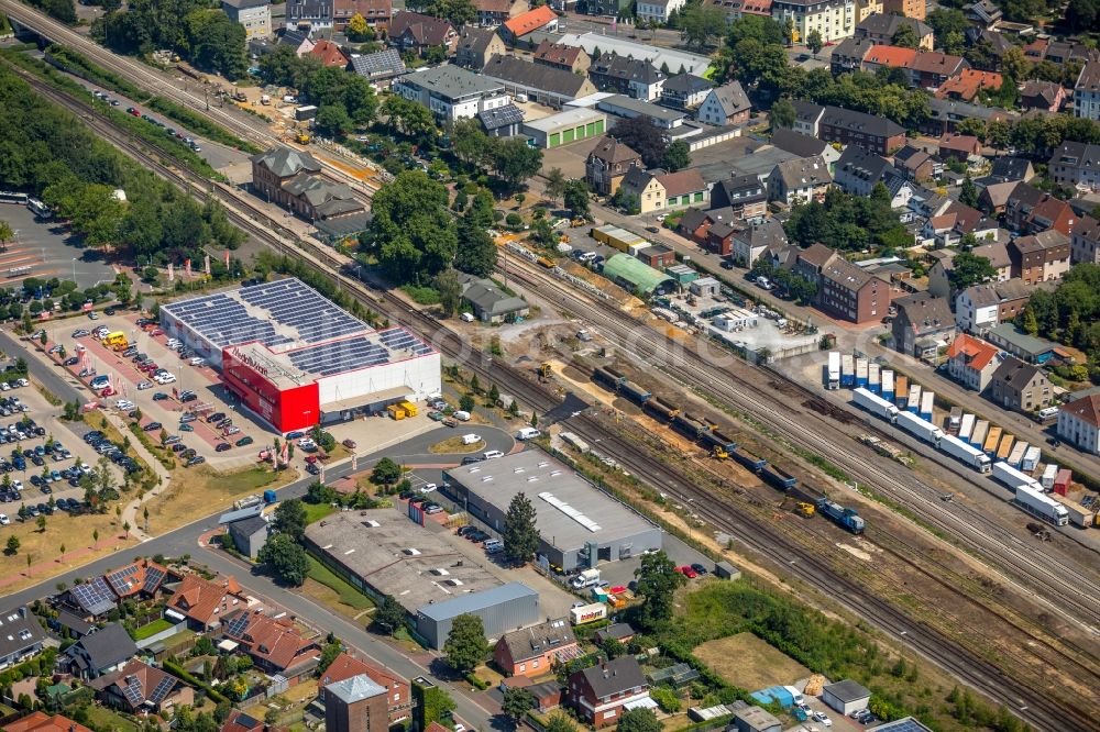 Aerial image Dorsten - Station railway building of the Deutsche Bahn in Dorsten in the state North Rhine-Westphalia, Germany