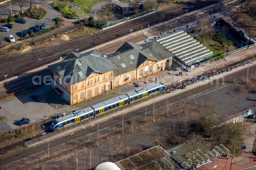 Aerial image Dorsten - Station railway building of the Deutsche Bahn in Dorsten in the state North Rhine-Westphalia, Germany