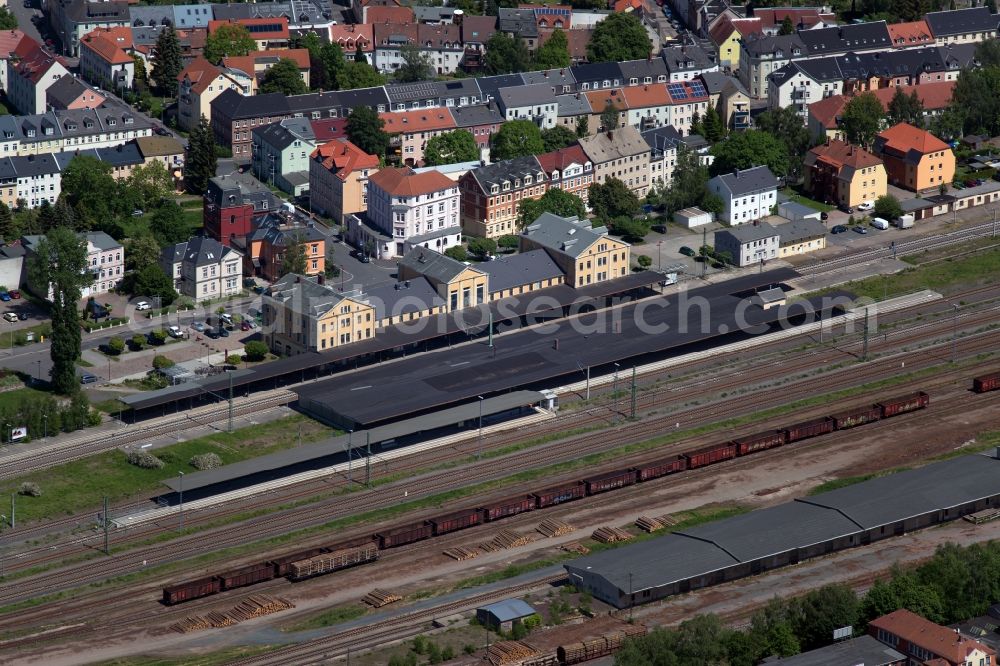 Aerial photograph Freiberg - Station railway building of the Deutsche Bahn in Freiberg in the state Saxony, Germany